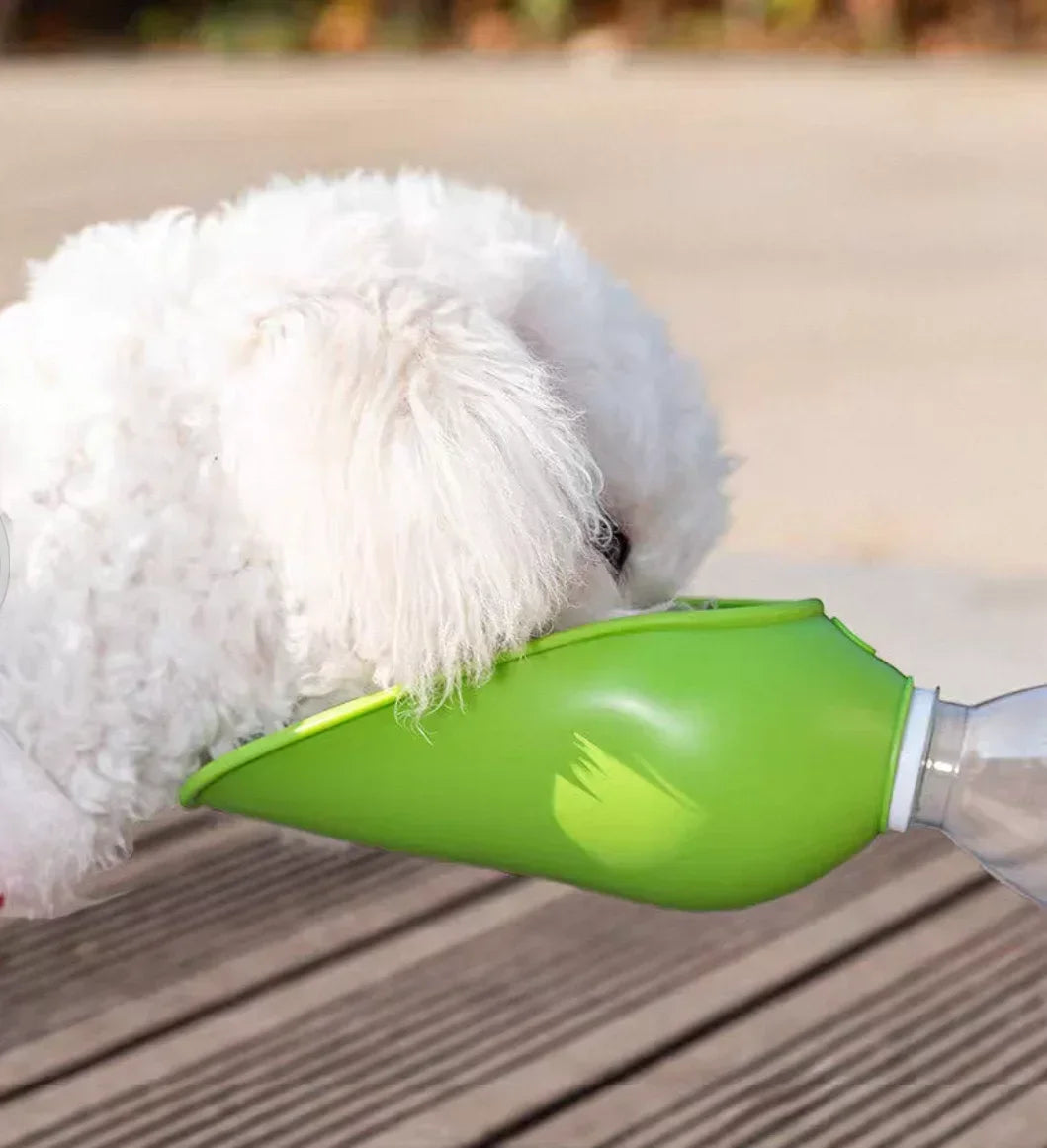 Dispensador de Agua Portátil para Mascotas, Taza Plegable para Perros y Gatos con Botella Intercambiable Tazón de Agua Universal para Viajes al Aire Libre, Perfecto para Caminatas y Senderismo.