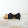 Collar Elegante con Lazo GentlemanPaws™ Para Perros Velvet Negro y Hebilla Metálica